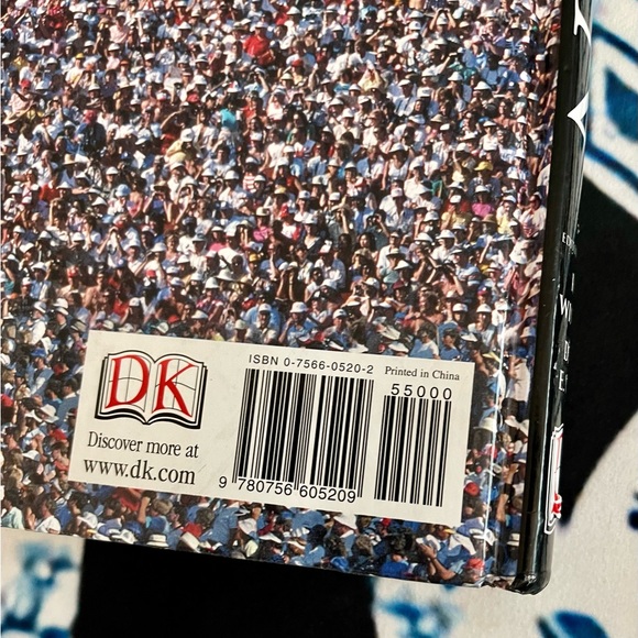 Smithsonian Human: The Definitive Visual Guide - Picture 4 of 9